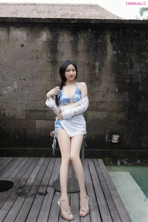鱼子酱fish  [XiuRen]高清写真图 2025.06.06 No.10377 鱼子酱Fish 蓝色比基尼第9张图片